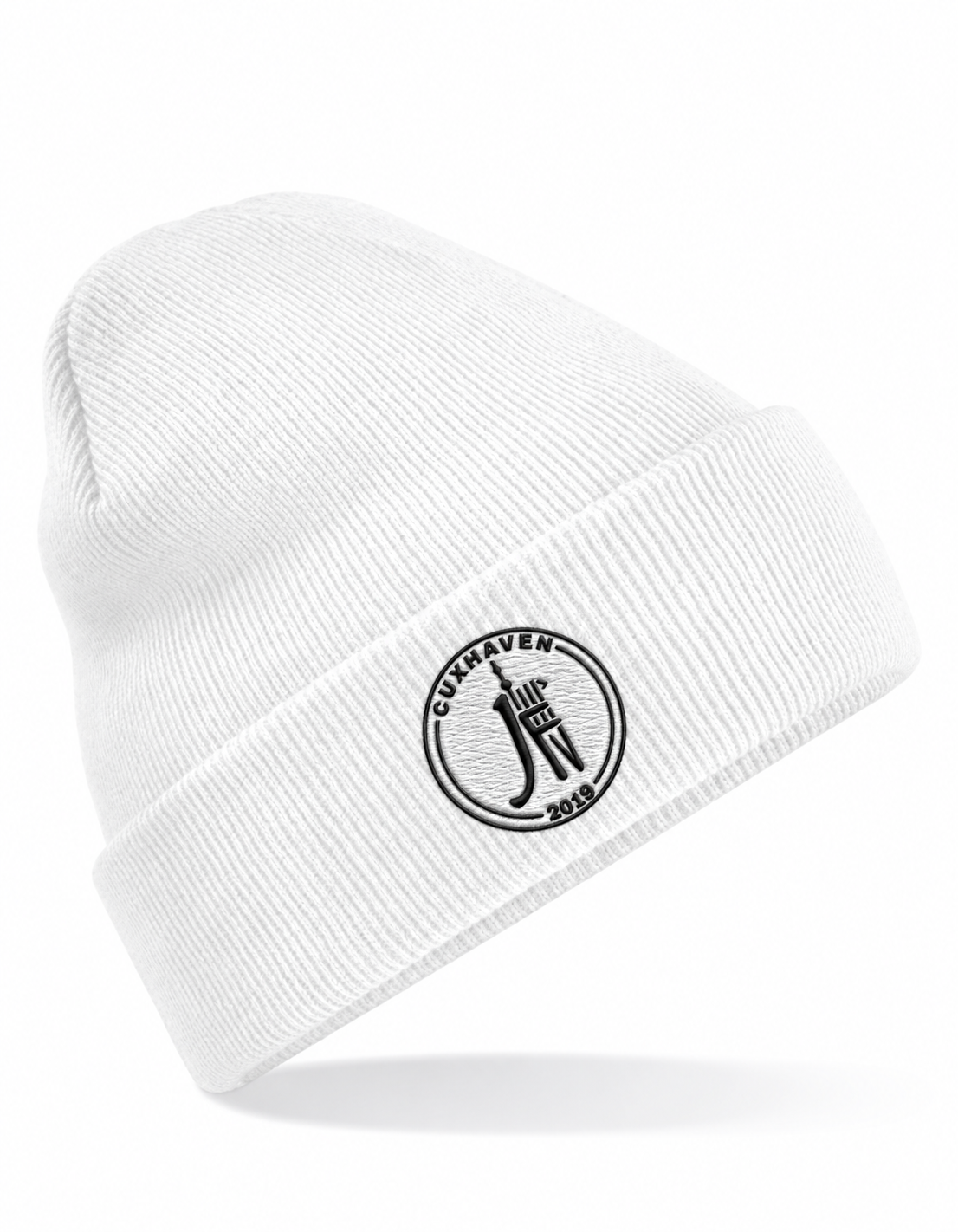 JFV Cuxhaven Mütze in White mit schwarzem Emblem und weißer Füllstickerei in plastischer Stickoptik