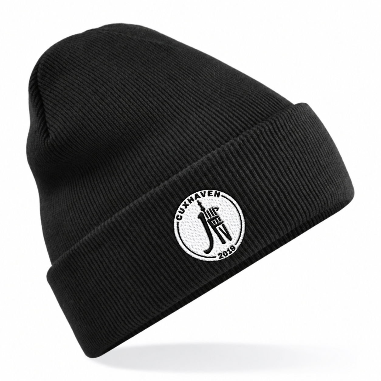 JFV Cuxhaven Kindermütze in Black mit schwarzem Emblem und weißer Füllstickerei in plastischer Stickoptik