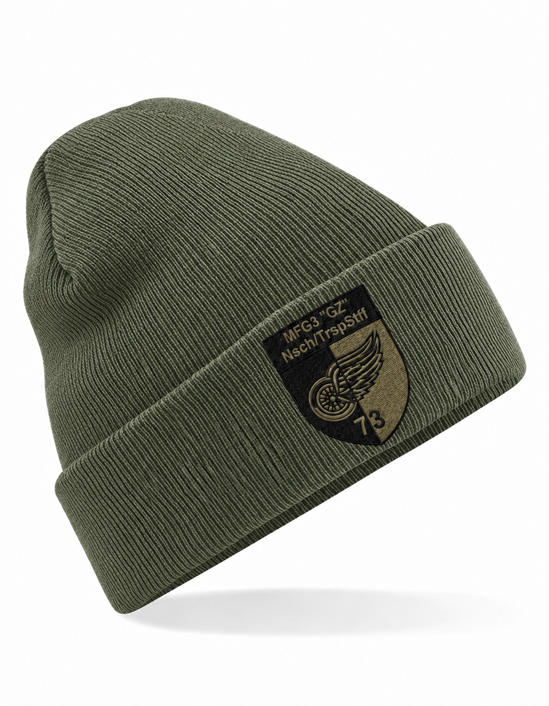 MFG3 GZ Mütze Olive Green – Wappen entlang der Strickrippen ausgerichtet